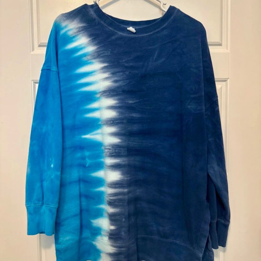 Old Navy Tie Dye Sweatshirt Blue Medium